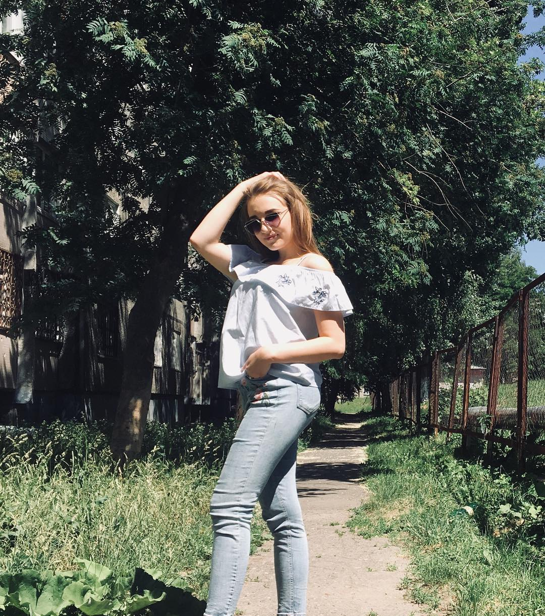 Камила привлекательная девушка из Новоалександровска цена от 3000 руб