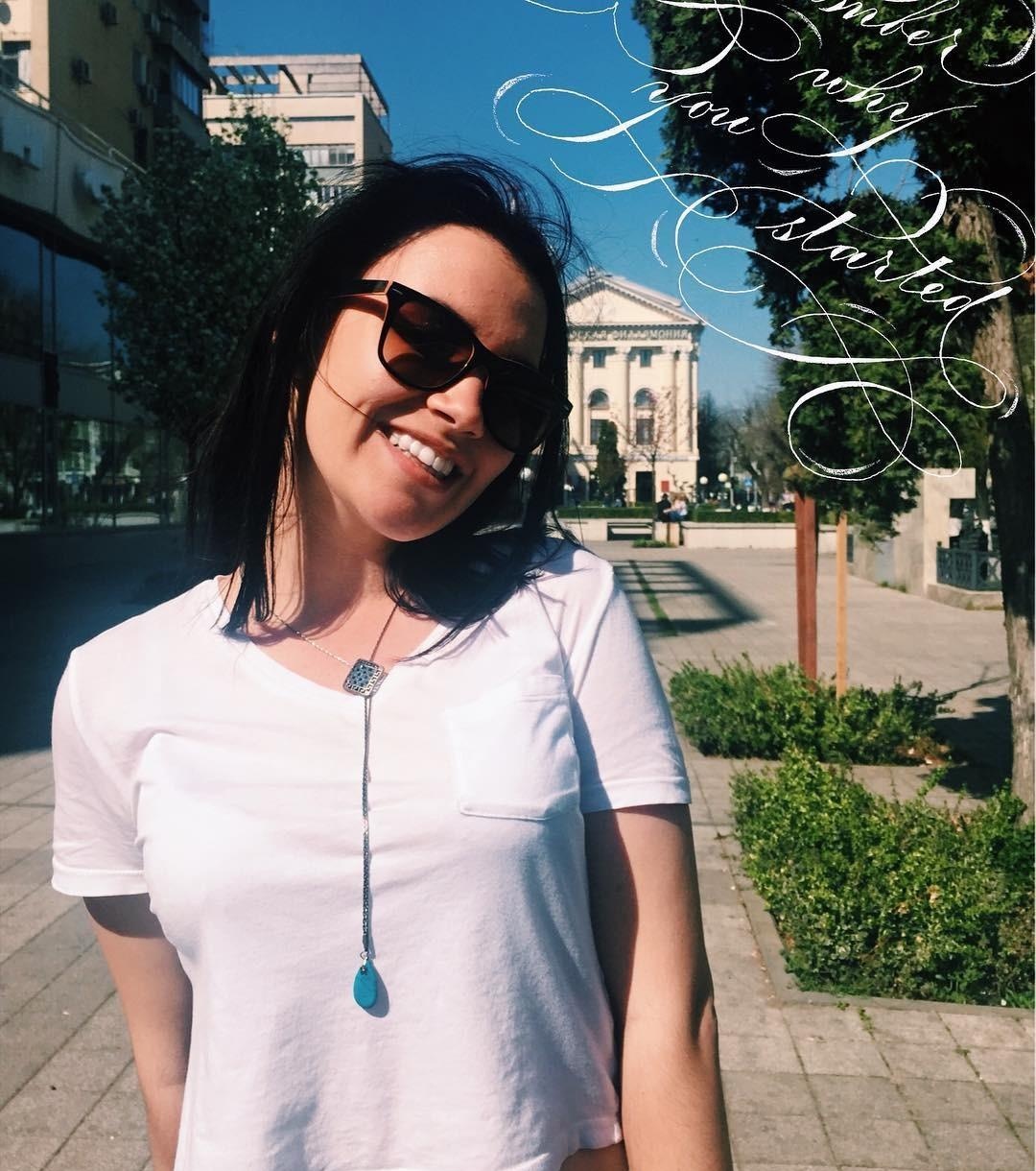 Надя привлекательная девушка из Новоалександровска цена от 3000 руб