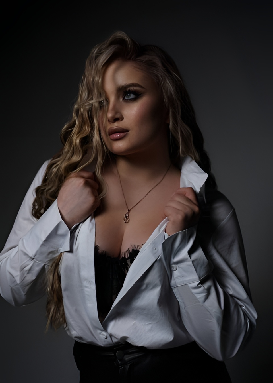 Алиса привлекательная девушка из Новоалександровска цена от 6000 руб