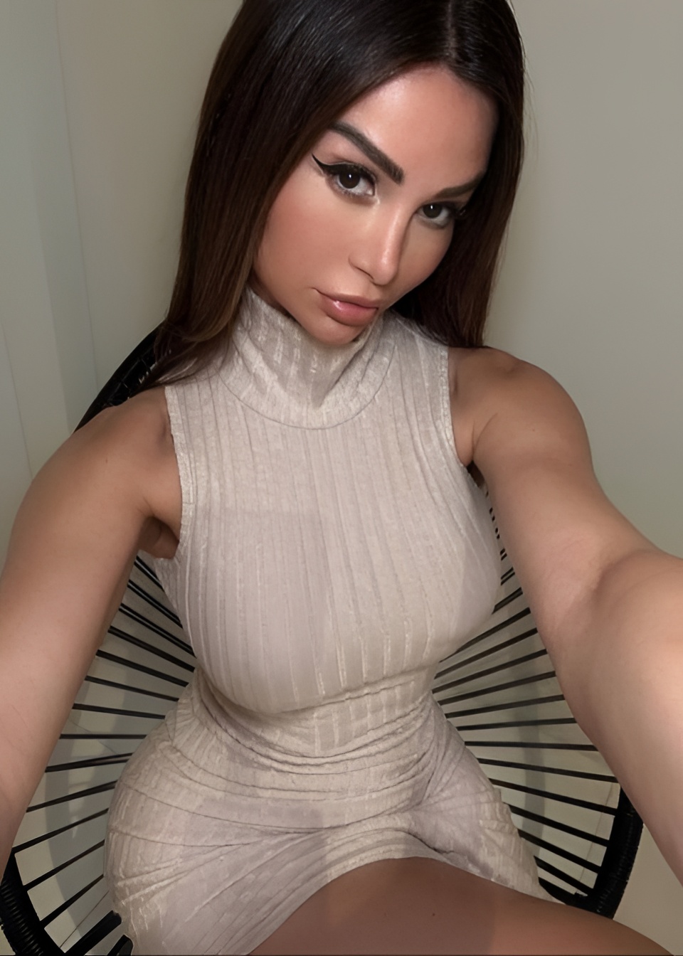 Дина привлекательная девушка из Новоалександровска цена от 8000 руб