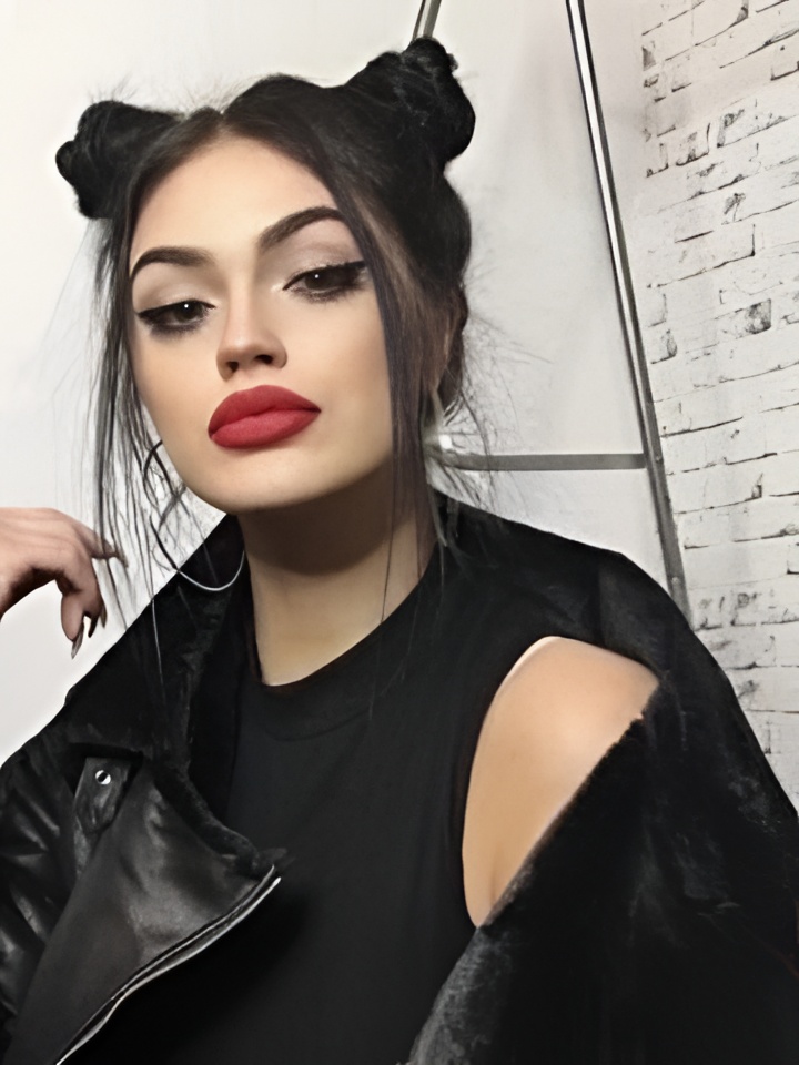 Индивидуалка Арина, доступна для личного знакомства от 2500 руб